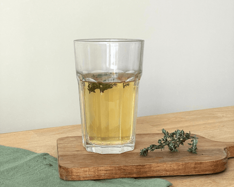 Verre de thé glacé maison - Thé glacé pêche et thym - idée recette